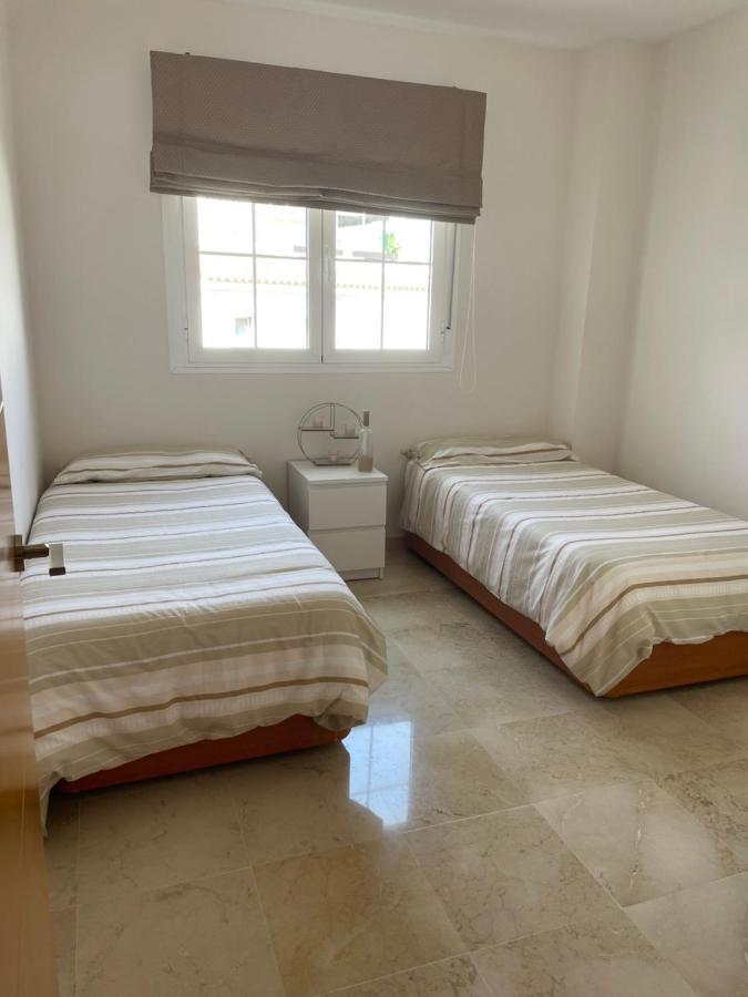 Ferienwohnung Residencial Duquesa San Luis de Sabinillas Exterior foto
